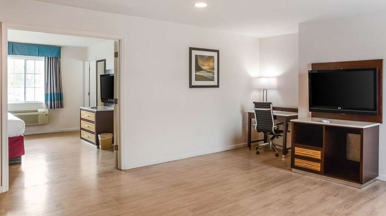<b>Rodeway Inn Milford Suite</b>. Images powered by <a href="https://iceportal.shijigroup.com/" title="IcePortal" target="_blank">IcePortal</a>.