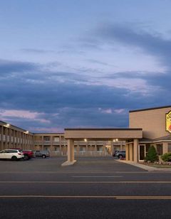 Super 8 Windsor/Dougall