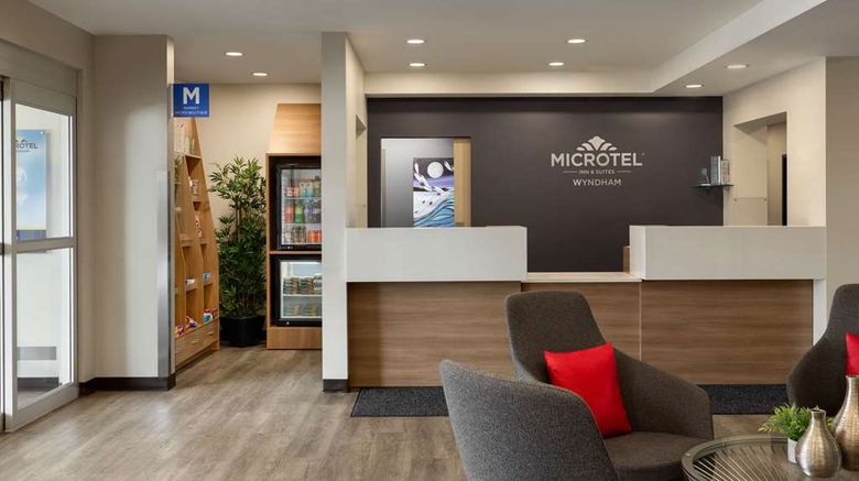 <b>Microtel Inn/Suites by Wyndham Val-d'Or Lobby</b>. Images powered by <a href="https://iceportal.shijigroup.com/" title="IcePortal" target="_blank">IcePortal</a>.
