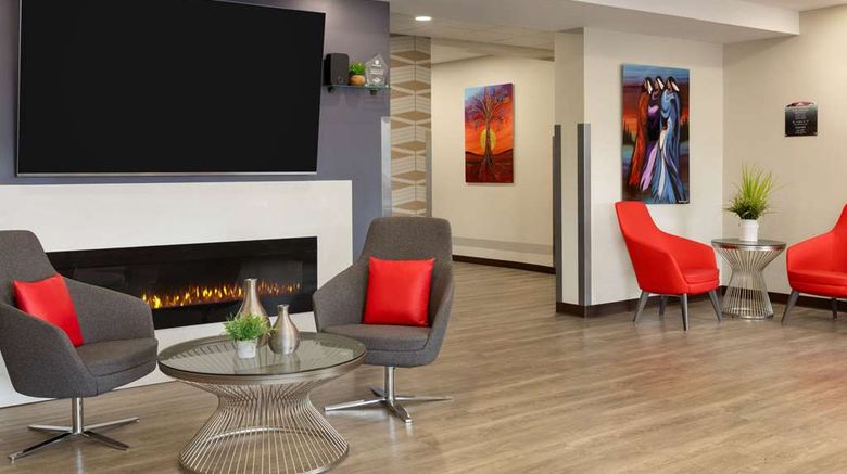 <b>Microtel Inn/Suites by Wyndham Val-d'Or Lobby</b>. Images powered by <a href="https://iceportal.shijigroup.com/" title="IcePortal" target="_blank">IcePortal</a>.