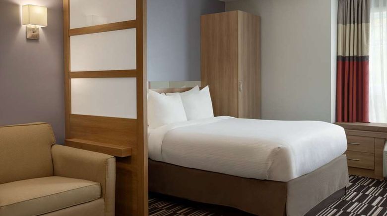 <b>Microtel Inn/Suites by Wyndham Val-d'Or Suite</b>. Images powered by <a href="https://iceportal.shijigroup.com/" title="IcePortal" target="_blank">IcePortal</a>.