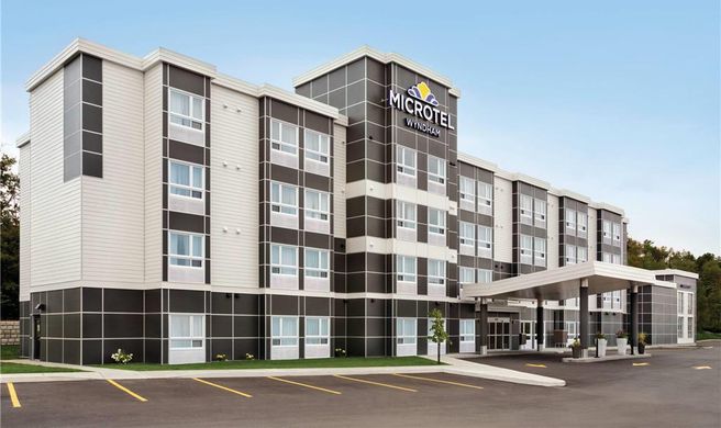 Microtel Inn/Suites by Wyndham Val-d'Or Exterior