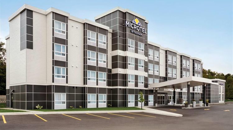 Microtel Inn/Suites by Wyndham Val-d'Or Exterior