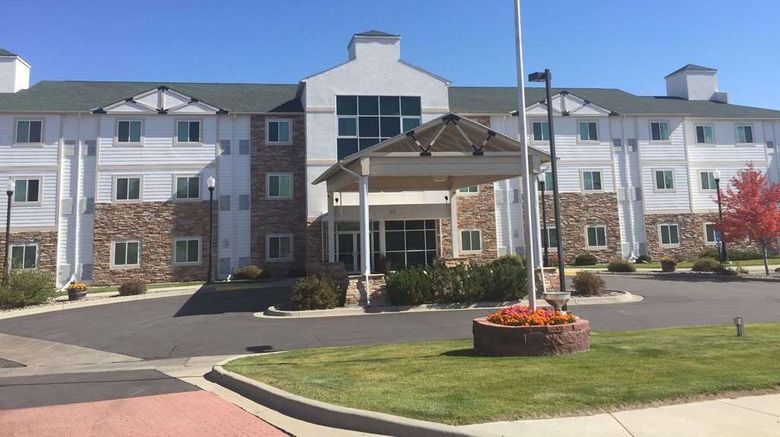 <b>Baymont by Wyndham Sheridan Exterior</b>. Images powered by <a href="https://iceportal.shijigroup.com/" title="IcePortal" target="_blank">IcePortal</a>.
