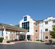 Baymont by Wyndham Sheridan Exterior