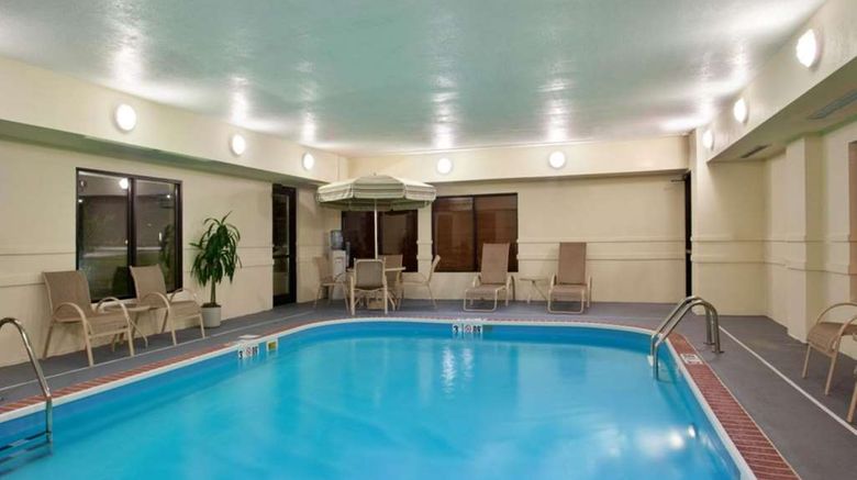 <b>Baymont Inn & suites Merrillville Pool</b>. Images powered by <a href="https://iceportal.shijigroup.com/" title="IcePortal" target="_blank">IcePortal</a>.