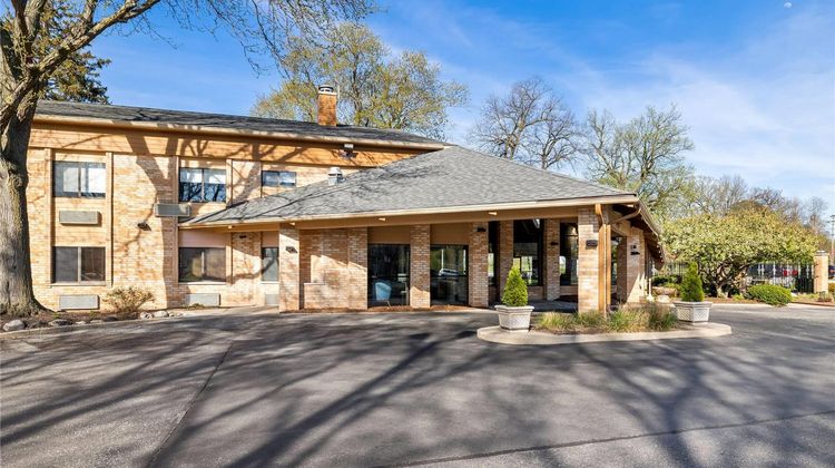 AmericInn by Wyndham Delafield Exterior
