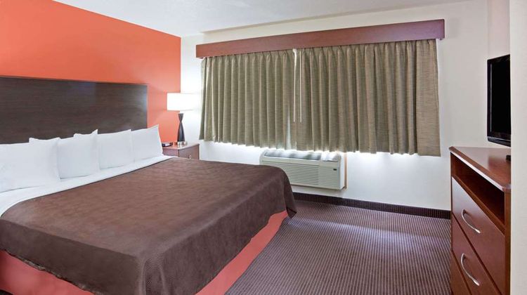 AmericInn by Wyndham Coon Rapids Suite