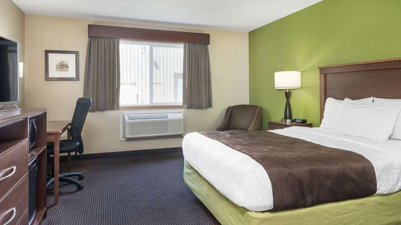 <b>AmericInn by Wyndham Little Falls Room</b>. Images powered by <a href="https://iceportal.shijigroup.com/" title="IcePortal" target="_blank">IcePortal</a>.