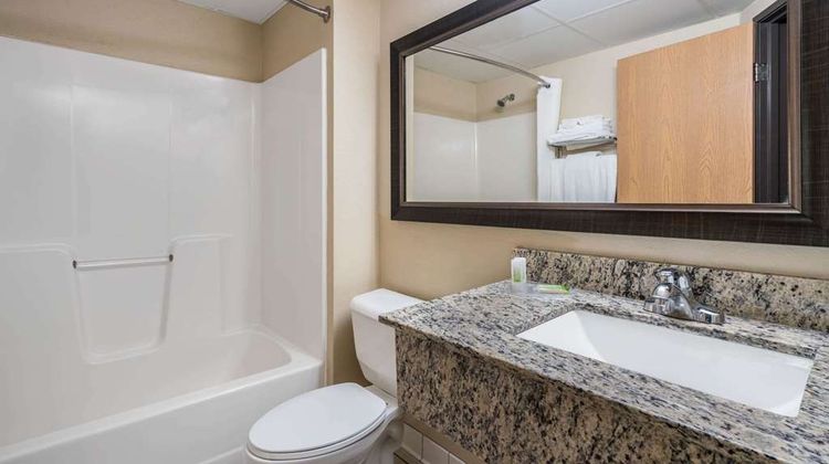AmericInn by Wyndham Little Falls Room