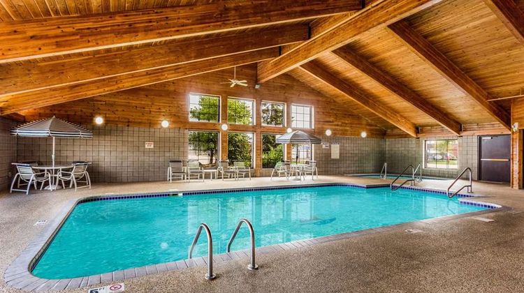 AmericInn Hotel & Suites Long Lake Pool