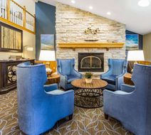 AmericInn Hotel & Suites Long Lake Lobby