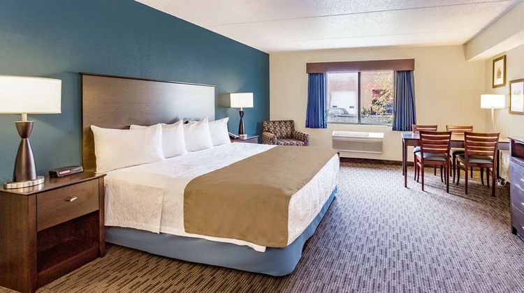 AmericInn Hotel & Suites Long Lake Room