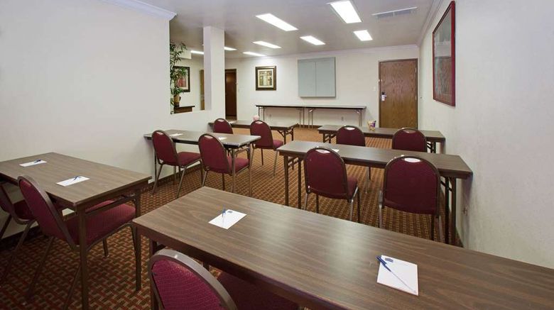 <b>AmericInn by Wyndham Johnston Meeting</b>. Images powered by <a href="https://iceportal.shijigroup.com/" title="IcePortal" target="_blank">IcePortal</a>.