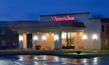 AmericInn by Wyndham Johnston