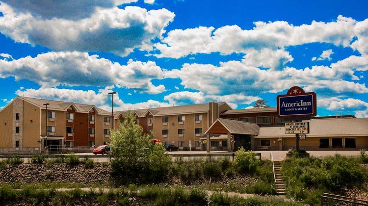 AmericInn by Wyndham Iron River Exterior