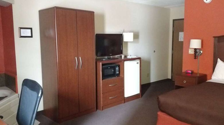 <b>AmericInn by Wyndham Iron River Room</b>. Images powered by <a href="https://iceportal.shijigroup.com/" title="IcePortal" target="_blank">IcePortal</a>.