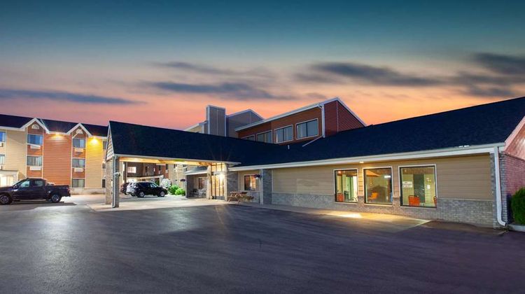 AmericInn by Wyndham Iron River Exterior