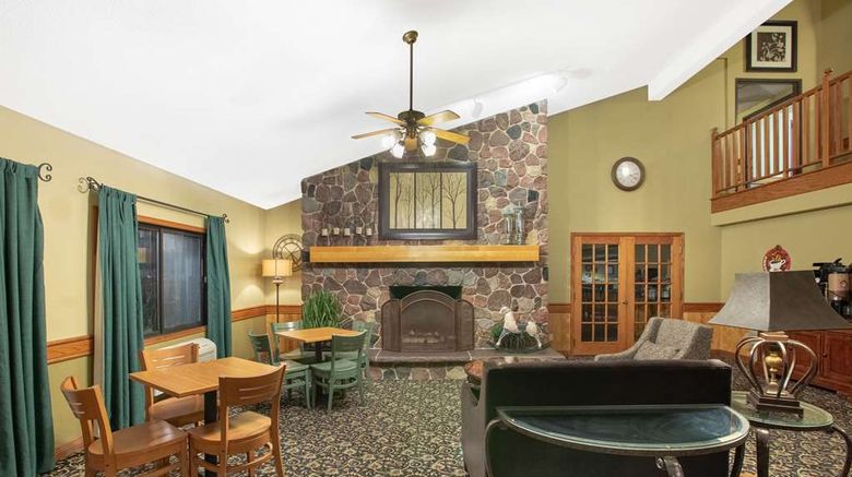 <b>AmericInn by Wyndham Kearney Lobby</b>. Images powered by <a href="https://iceportal.shijigroup.com/" title="IcePortal" target="_blank">IcePortal</a>.