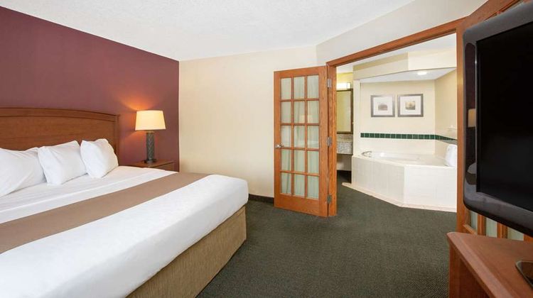 AmericInn by Wyndham Kearney Suite