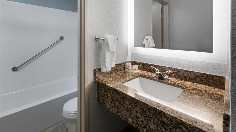 <b>AmericInn by Wyndham Chippewa Falls Room</b>. Images powered by <a href="https://iceportal.shijigroup.com/" title="IcePortal" target="_blank">IcePortal</a>.