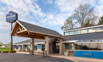 AmericInn by Wyndham Chippewa Falls