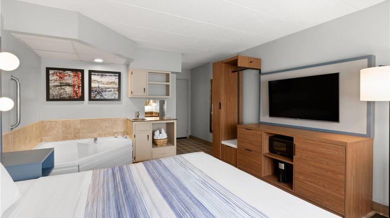 <b>AmericInn by Wyndham Chippewa Falls Suite</b>. Images powered by <a href="https://iceportal.shijigroup.com/" title="IcePortal" target="_blank">IcePortal</a>.
