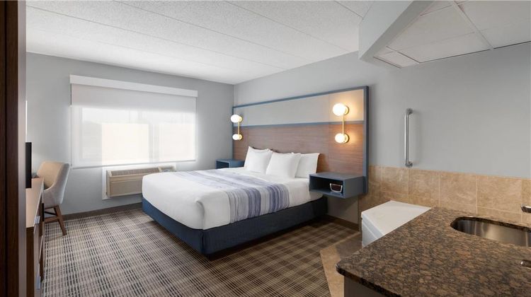AmericInn by Wyndham Chippewa Falls Suite