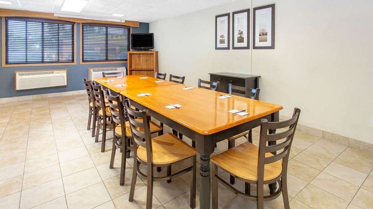 AmericInn Lodge & Suites Calumet Meeting