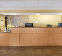AmericInn Lodge & Suites Calumet Lobby