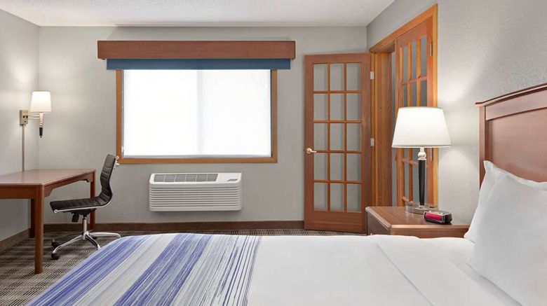 <b>AmericInn by Wyndham Bemidji Suite</b>. Images powered by <a href="https://iceportal.shijigroup.com/" title="IcePortal" target="_blank">IcePortal</a>.
