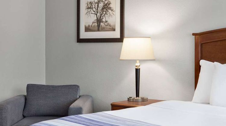 AmericInn by Wyndham Bemidji Room