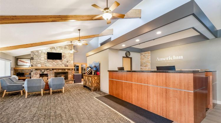 AmericInn by Wyndham Bemidji Lobby