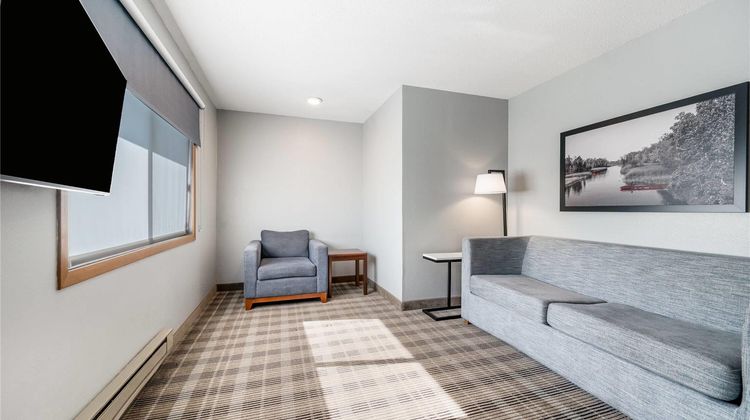 AmericInn by Wyndham Bemidji Suite