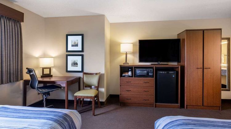 AmericInn by Wyndham Two Harbors Room