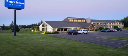 AmericInn by Wyndham Two Harbors Exterior