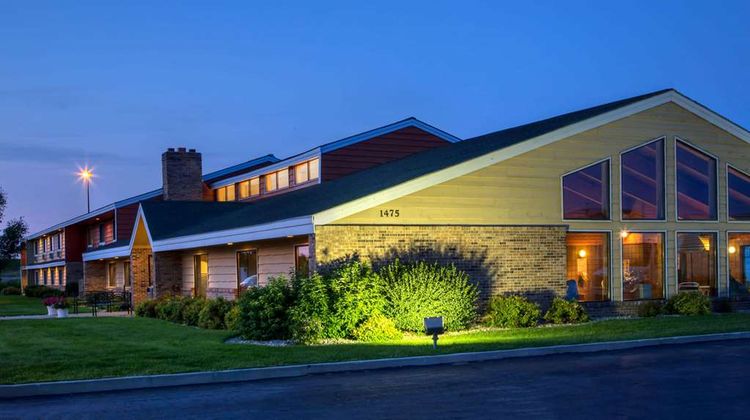 AmericInn by Wyndham Worthington Exterior