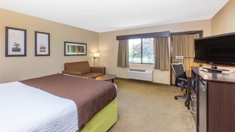 <b>AmericInn by Wyndham Okoboji Room</b>. Images powered by <a href="https://iceportal.shijigroup.com/" title="IcePortal" target="_blank">IcePortal</a>.