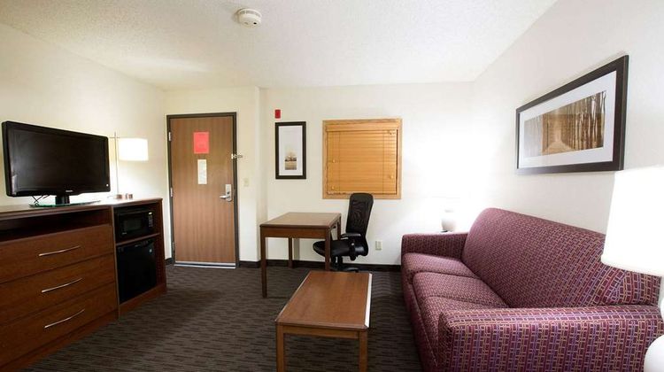AmericInn Lodge & Suites Osceola Room