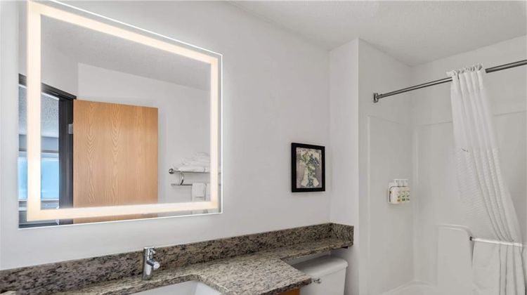 AmericInn Lodge/Suites Crookston U of M Room