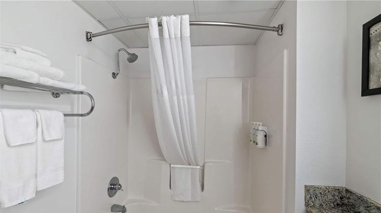 AmericInn Lodge/Suites Crookston U of M Suite