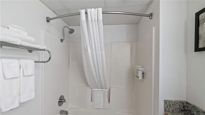 <b>AmericInn Lodge/Suites Crookston U of M Suite</b>. Images powered by <a href="https://iceportal.shijigroup.com/" title="IcePortal" target="_blank">IcePortal</a>.