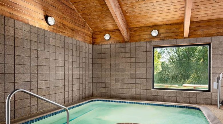 <b>AmericInn by Wyndham Baudette Pool</b>. Images powered by <a href="https://iceportal.shijigroup.com/" title="IcePortal" target="_blank">IcePortal</a>.