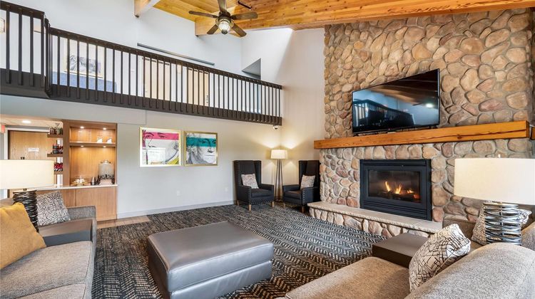 AmericInn by Wyndham Baudette Lobby