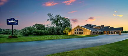 AmericInn by Wyndham Baudette Exterior