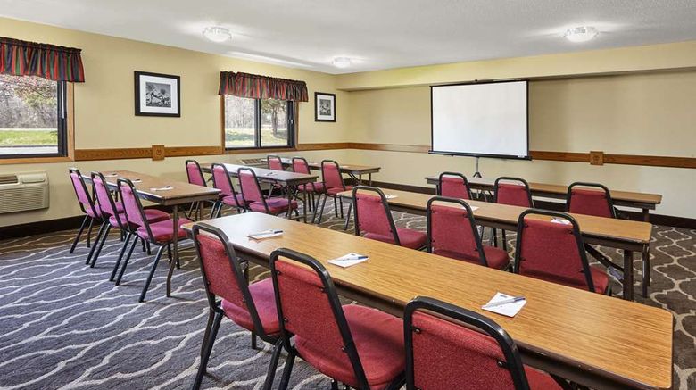<b>AmericInn by Wyndham Burlington Meeting</b>. Images powered by <a href="https://iceportal.shijigroup.com/" title="IcePortal" target="_blank">IcePortal</a>.