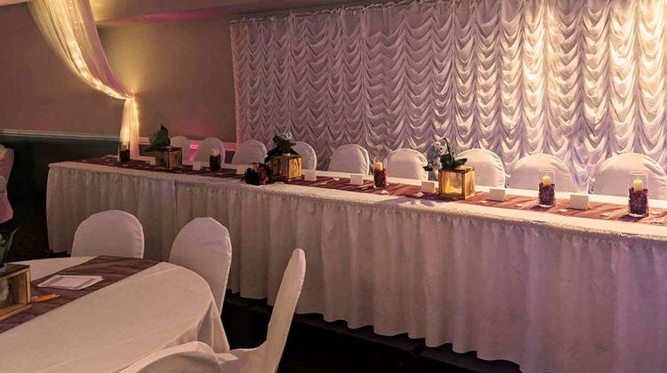 AmericInn by Wyndham Mankato Center Ballroom