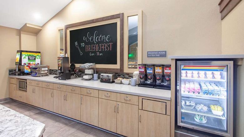 <b>AmericInn by Wyndham Mankato Center Restaurant</b>. Images powered by <a href="https://iceportal.shijigroup.com/" title="IcePortal" target="_blank">IcePortal</a>.