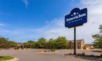 AmericInn by Wyndham Mankato Center