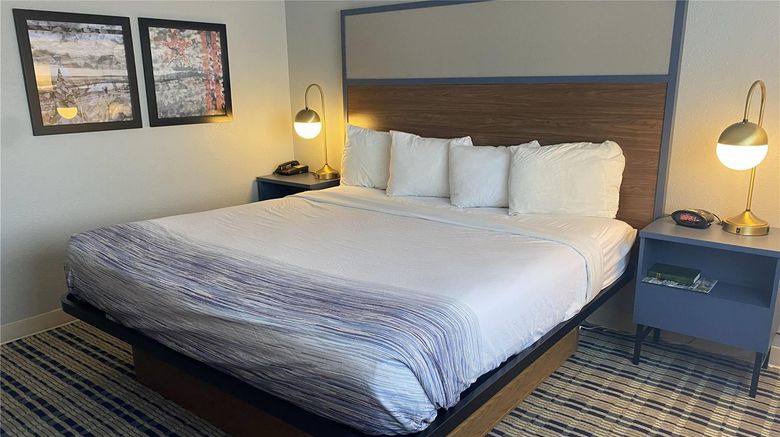 <b>AmericInn by Wyndham Austin Room</b>. Images powered by <a href="https://iceportal.shijigroup.com/" title="IcePortal" target="_blank">IcePortal</a>.